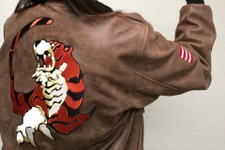 『シェンムー3』Kickstarter新たな支援者特典に「芭月涼着用の革ジャン」レプリカが追加 画像