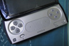 『PlayStation Phone』の新たな本体写真がリーク、Xperiaのロゴも確認 画像