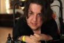 関節拘縮症の男性による『スパIV』“顔”を使ったスーパープレイ 画像