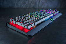 Razer、新ゲーミングキーボード「BlackWidow X Chroma」を国内発売 画像