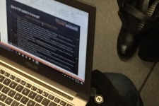 噂： 海外ユーザーが新作『トゥームレイダー』らしきロゴを地下鉄で目撃 画像