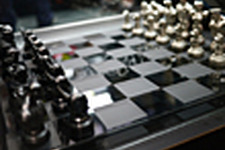 『ストリートファイター』25周年記念の公式チェスセットが発売へ 画像