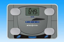 「セガサターン体組成計」4月26日に発売―往年の次世代ゲーム機が健康管理ツールに 画像