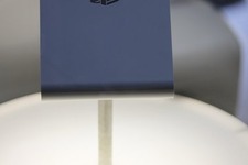 TGS 13: SONYのロゴが輝く、PS Vita TV本体 画像