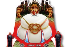 あれはミカンではない…ギース様だ！新年を彩る「烈風軒 謹製 レイジング鏡餅」予約受付開始─やっぱ醤油味で食べるんですかね 画像