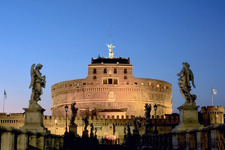 欧州でもローンチされたPlayStation 4。ローマのイベントはサンタンジェロ城を使った驚きの演出！ 画像