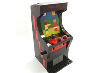 LEGOブロックでミニサイズのアーケードゲーム筐体を再現したファンアート 画像