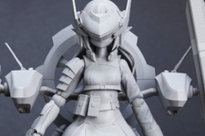 早すぎる！『ドールズネスト』深層のボス「所属不明鎧化兵」が初プラモ化―細いボディとゴツい脚がメカ感マシマシ 画像