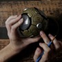 海外YouTuberが『オーバーウォッチ』ゼニヤッタの武器“オーブ”手作り再現に挑戦！