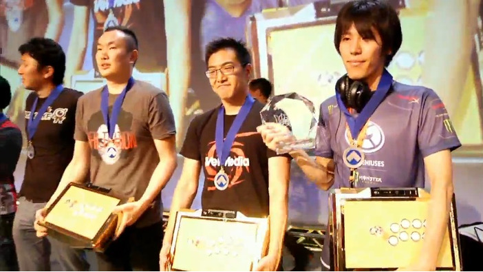 『ウルIV』EVO 2015決勝トーナメントが終了―栄冠はももち選手の手に！