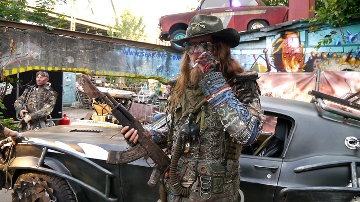 ドイツで『マッドマックス』世紀末パーティーに潜入！ヤバい雰囲気の会場をフォトレポ