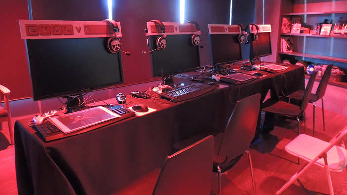 4人のハンターvsモンスター、勝つのは進化か連携か？ 次世代マルチプレイサバイバルアクション『Evolve』ハンズオンプレビュー