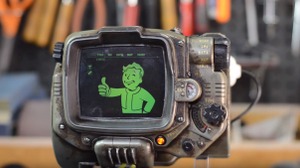 『Fallout 4』限定版グッズ「Pip-boy」をリフィニッシュ！世紀末感アップに挑む制作映像 画像