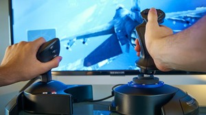 『エースコンバット7』公認、PS4/PC対応フライトスティック「T-Flight Hotas 4」国内発売決定！ 画像