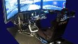 37インチのアクオス3台！夢の究極レースゲームコックピットが販売中… 画像