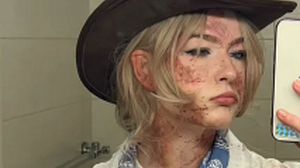 血しぶきまとう未亡人！『レッド・デッド・リデンプション2』セイディ・アドラーのコスプレ、再現度の高さにファンも絶賛 画像