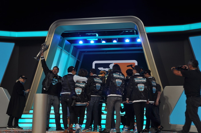 盛り上がりがマジで半端じゃない「オーバーウォッチ リーグ」決勝現地レポ！e-Sports史上最大リーグの王者が誕生