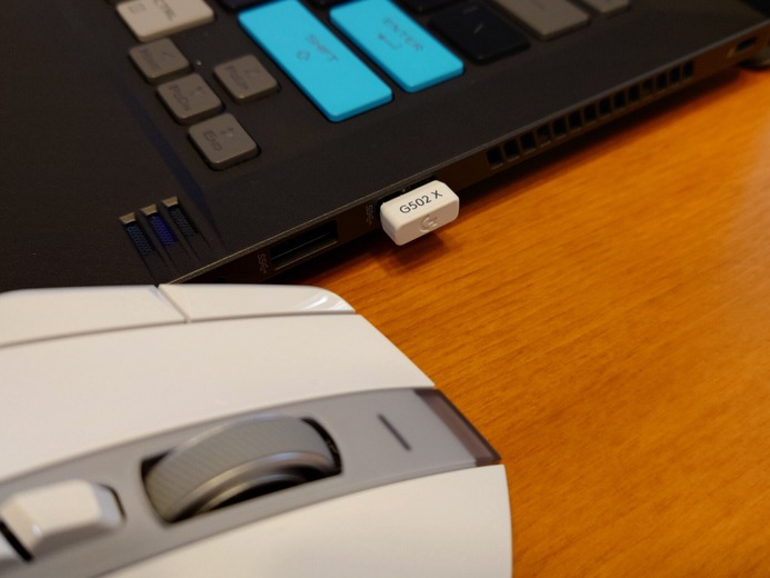 ICON REINVENTED…ロジクールのゲーミングマウス「G502 X」は、先代の血脈を受け継ぐ正当な新モデルだ。“X”の名を冠した新たな伝説は、マウスパッド上に“あの日の感動”を再び呼び起こす【試用レポート】