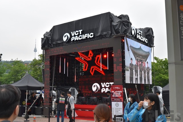 響く太鼓、歓声―オフラインの醍醐味は「試合の一挙手一投足に会場が揺れる」ことにアリ!「2023 VCT Pacific Playoffs Finals」現地レポート