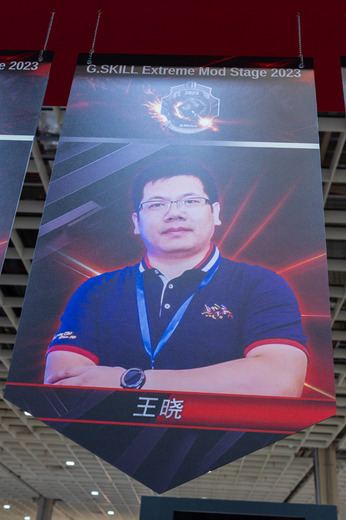 パソコンからビールが出てきた!カオスなカスタムPCで会場を熱くした「G.SKILL」出展PCたち【COMPUTEX 2023】