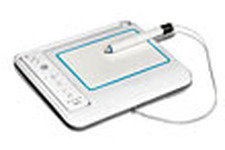 THQ、Wiiのタブレット型周辺機器『uDraw GameTablet』を発表 画像