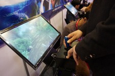 【G-STAR2015】ゲームセンター用VR筐体を発見、ジョイステックとOculus Riftを搭載 画像