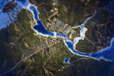 まるで航空写真！『The Witcher 3』マップを上空から捉えたド迫力ショット 画像