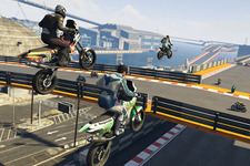 『GTAオンライン』最新アップデート「スタントライダーズ」配信開始！―パワフルなスタントレースに挑戦 画像