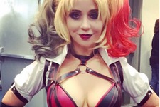 『Batman Arkham』出演女優によるハーレイ・クイン本気コスプレ！ 画像