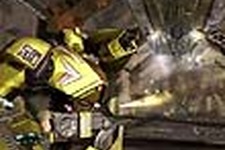 Bumblebeeを操作する『Transformers: Fall of Cybertron』のゲームプレイ映像 画像