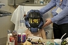 Bungieが肝臓移植手術を受けた子供に『Halo: Reach』のカーターヘルメットレプリカをプレゼント 画像