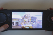 携帯型ゲーミングPC「SMACH Z」で『L4D2』や『オーバーウォッチ』をプレイする映像が公開 画像
