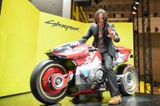 『サイバーパンク2077』キアヌ・リーブスが「TGS2019」開催前日にサプライズ入場！バイクにまたがる姿が最高にCOOL 画像