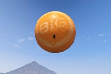 オレンジの球体が駆け回る！『GTAオンライン』でチーター被害を受けたユーザーが状況を活かした映像を公開 画像