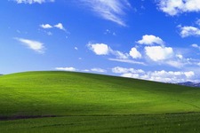 『Microsoft Flight Simulator』内で懐かしい「あの草原」が発見される―Windows XPの中を飛行しよう 画像
