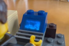 約1cmの地獄！『DOOM』を超極小レゴ・モニターでプレイ…それ、見えてる？ 画像