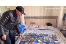 Tシャツ短パンでハンコンを操る88歳！最高齢男性ストリーマーギネス記録に中国のゲーマーおじいちゃんが認定 画像