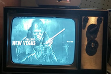 『Fallout: New Vegas』を超レトロな白黒テレビでプレイしたら…… 画像