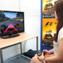 日本グランプリ直前に発売される『F1 2014』、レースゲーム初心者の女性編種部員が “Very Easy”モードで挑戦