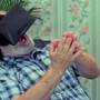 お爺ちゃん達が最新VR技術にトライ！Oculus Riftでジェットコースターなどに挑戦する体験映像