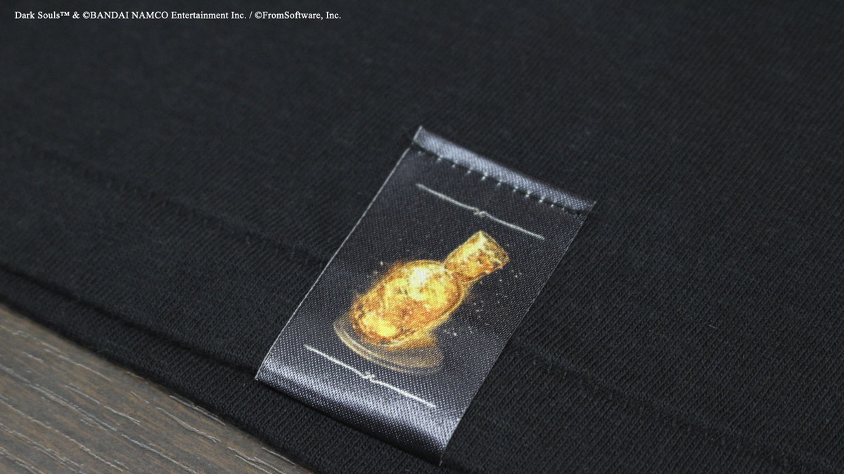 呪いをまとうお方 Tシャツを求めなさい ー ダークソウル コラボtシャツが発表 Game Spark 国内 海外ゲーム情報サイト