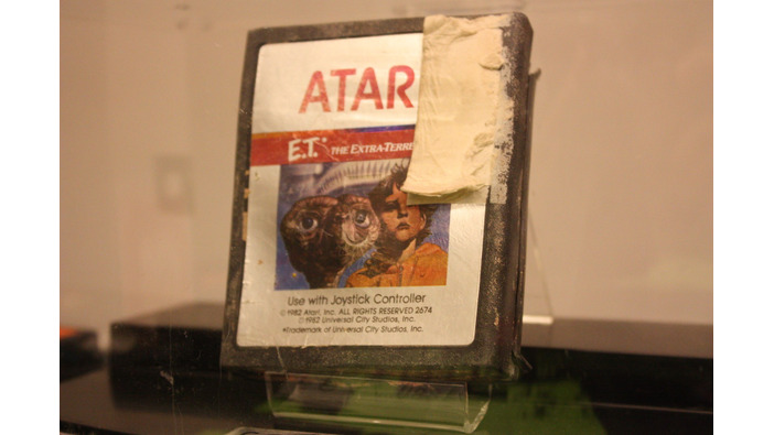 最悪の失敗作『E.T.』めぐる「ATARI GAME OVER」特別上映会レポ―実機解説プレイも！