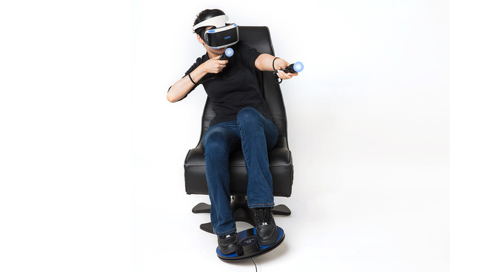 PS VR用のフットコントローラーが海外で今夏発売！ VRゲームの移動を足で操作