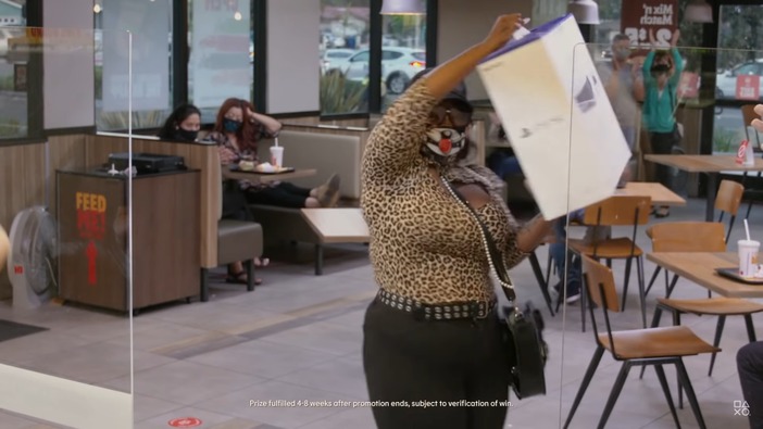 海外バーガーキングCMにPS5登場！外箱も確認できる