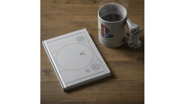 初代「PlayStation」デザインの“ノート”、3月19日に発売