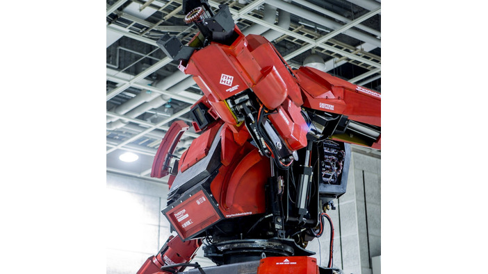 「在庫切れ」となった3.8mのロボット「クラタス」が再入荷―価格1億2,000万円、但し送料350円