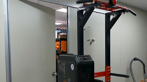 これで運動不足の心配はなし...？懸垂しなければ起動しないPCをDIYした人物現る 画像