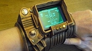 3Dプリンタで製作された精巧な『Fallout 3』のPip-Boy 3000が登場、3Dモデルから自作してスマホ挿入も可 画像