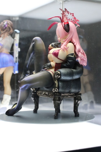 『ブルアカ』『学マス』など人気作多数！ワンフェス2025[夏]企業&一般ディーラーのゲーム系立体物フォトレポ