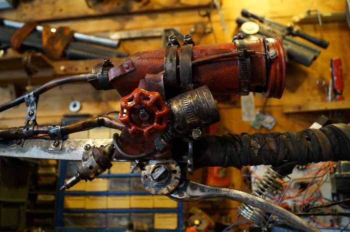 海外ファンが『Fallout 4』に登場する武器を実際に制作！―燃える剣「シシケバブ」